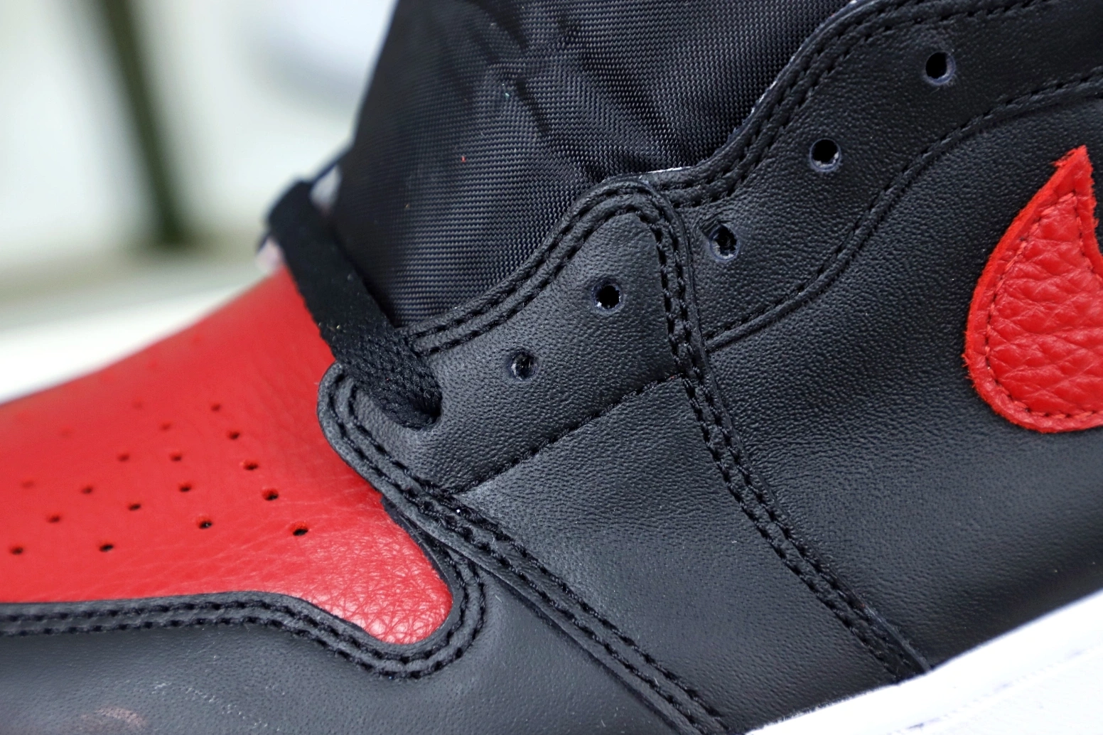 OG RETRO 1 HIGH JORDAN 'BRED' AIR 1001